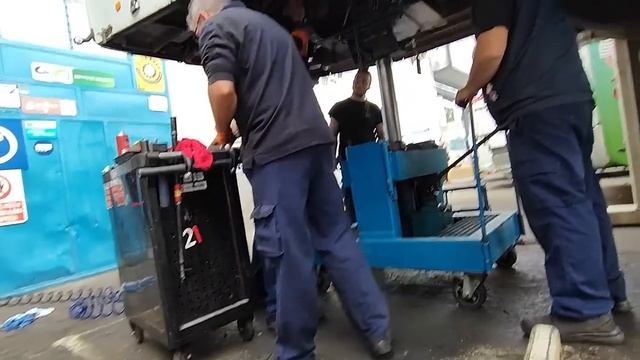 DVLOG du 13/12. DEMONTAGE EMBRAYAGE RENAULT PR14 . FAMILLE NOMBREUSE EN CAR AMÉNAGÉ смотреть онлайн