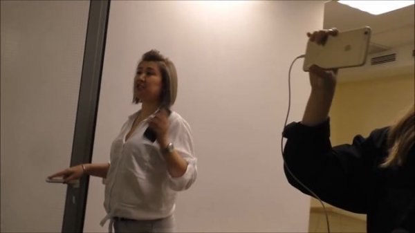 Первый раз в жизни на рейде у Бьюти-Блогерши MOLOTOWA. Директриса салона красоты выгоняет на улицу