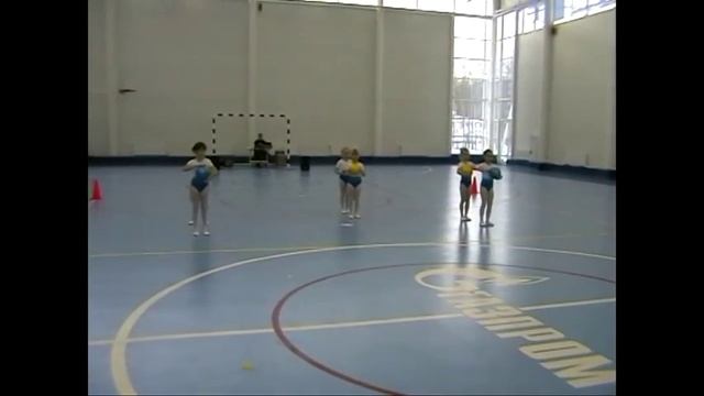 Танец с мячами смотреть онлайн