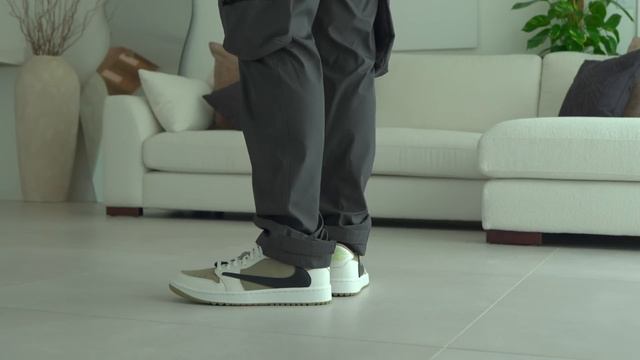 Why YOU Can't Wear These! Travis Scott x Jordan 1 Golf Review & On Foot смотреть онлайн