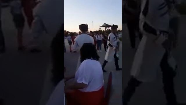 Лезгинка под фортепиано в парке смотреть онлайн