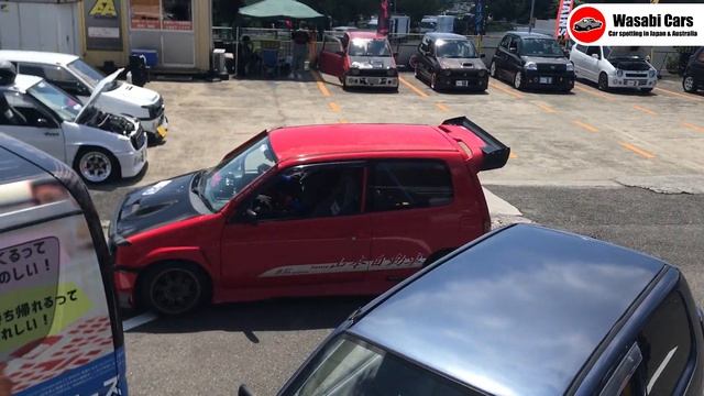 Infamous Kei-truck Drifter at Track Day, Kei Car Roll-Over, and Emus смотреть онлайн