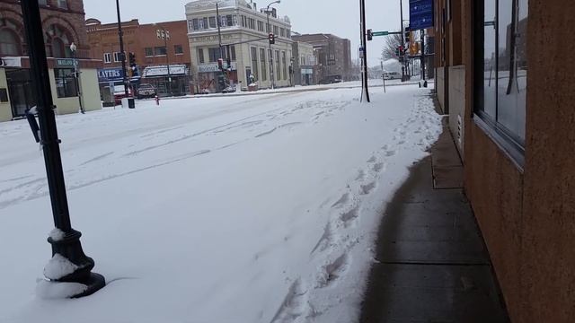 8 МАРТА ,почти что, здесь. смотреть онлайн