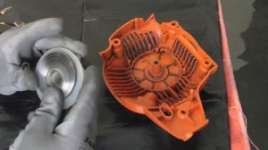 Как быстро установить пружину стартера в бензопиле.