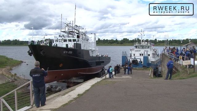 Новый гидрографический катер из Рыбинска пополнил штат ВМФ России смотреть онлайн