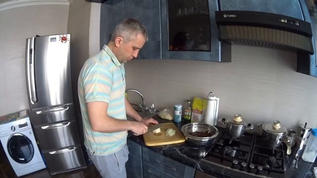 Готовим дичь - Пельмени с зайчатиной.mp4 смотреть онлайн