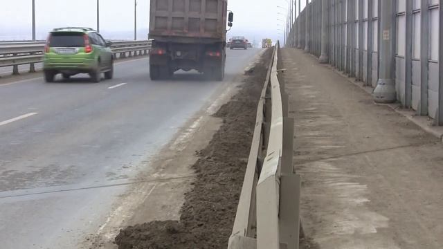 Керчь.Городок строителей.Эстакада убирают.Выезд -заезд на мост. смотреть онлайн