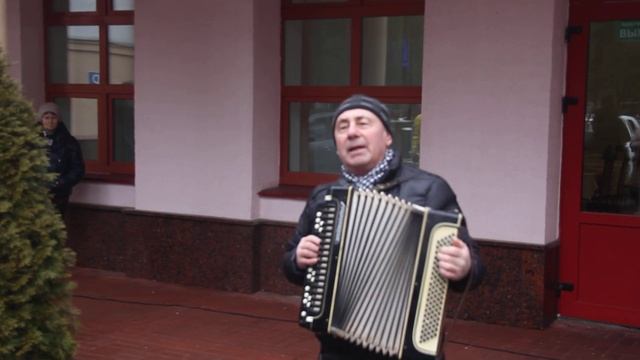 Баянист Валерий Ковалей в Санатории Криница в Беларуси - Женщины и мужчины за рулём. смотреть онлайн