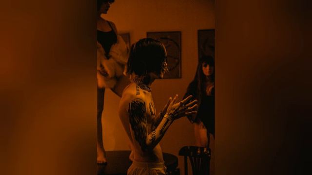 Джизус-Угадайкто-ЭШ