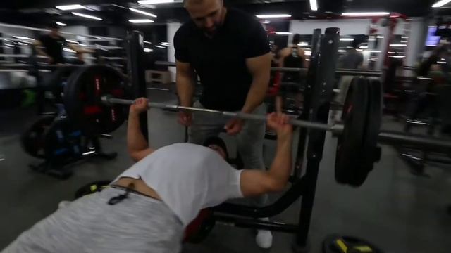 Тахир Юсупов инструктор тренажерного зала в X-Fit Premium Dushanbe смотреть онлайн