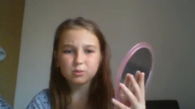 Видео c веб-камеры "Как рисовать стрелочки на глазах" смотреть онлайн