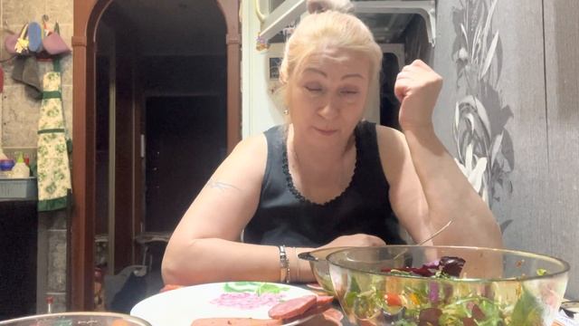 Мукбанг!Они меня чуть не развели ни машину! ???