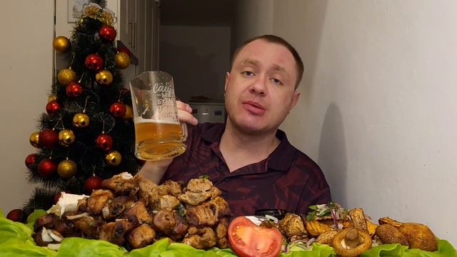 МУКБАНГ. ОБЖОР. ШАШЛЫК ИЗ СВИНОЙ ШЕИ, РЁБРА, МЯКОТЬ. ГРИБЫ НА МАНГАЛЕ, КАРТОШКА. АСМР. 23 ФЕВРАЛЯ. смотреть онлайн