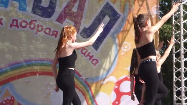 Карнавал в Гурьевске 2017 г. "Спортивный танец". Гурьевский парк. 03 июня 2017 г. смотреть онлайн