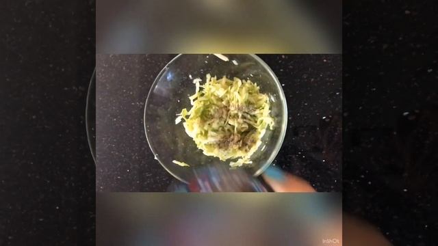 Кабачки на завтрак. Блин кабачка с яйцом на завтрак . Быстрый и полезный завтрак. Видио-рецепт. смотреть онлайн