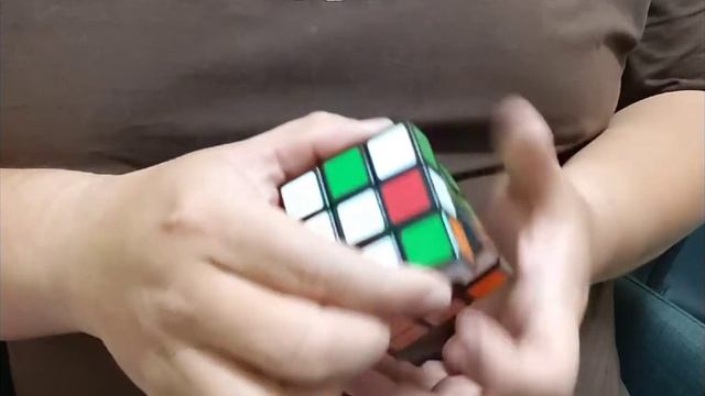 when daddy's bored he played magic cube puzzle /#rubik'scube смотреть онлайн