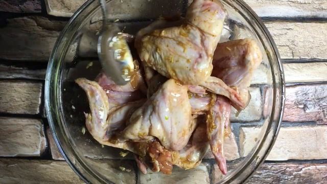 Chicken wings in pomegranate-soy sauce with bulgur смотреть онлайн