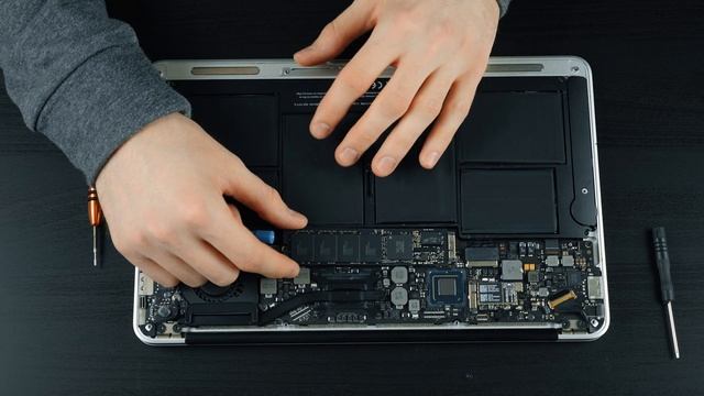 ЗАМЕНА SSD В MACBOOK AIR смотреть онлайн