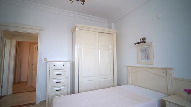 Недвижимость в Турции. Вилла у моря в комплексе с отелем 5 звезд все включено RestProperty id10890 смотреть онлайн