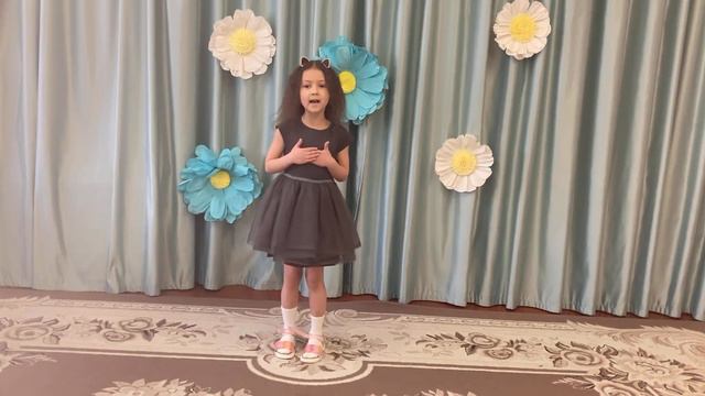 "Что такое счастье?" Свяжина Ева_МБДОУ 267 смотреть онлайн