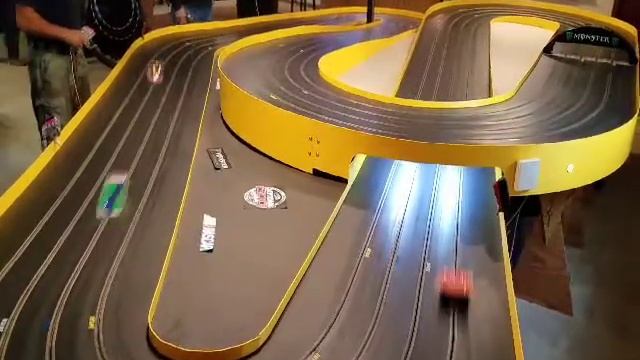 Coolest Slot Car Racing Track смотреть онлайн