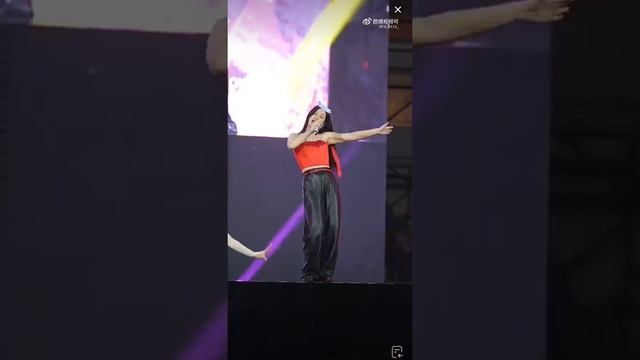 ?唐艺 Tang yi Fourth Anniversary Celebration in Changsha : 孔雀东南飞 18 11 2023 смотреть онлайн