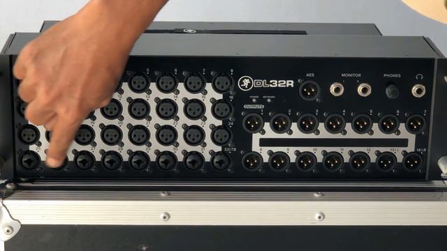UNBOXING MIXER MACKIE DL32R ORIGINAL смотреть онлайн