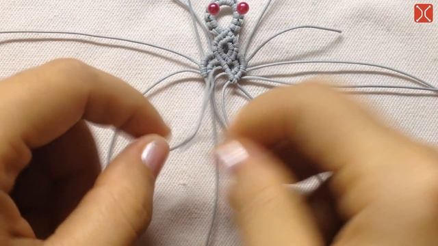 Macrame bracelet tutorial: The fish scales- Simple and elegant macrame pattern смотреть онлайн