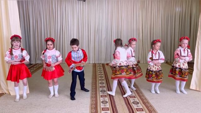 Ансамбль шумового оркестра "Задоринка", р.н.п. "Варенька" смотреть онлайн