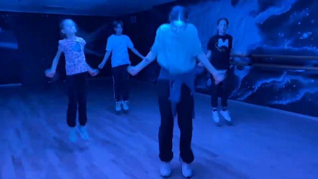 FS dance studio (Minsk) - Hip-Hop 9-11 лет, начинающие - Морозова Ксения смотреть онлайн