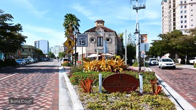 LIVING IN DOWNTOWN SARASOTA FLORIDA?/ A TOUR of downtown Sarasota and THINGS TO DO смотреть онлайн