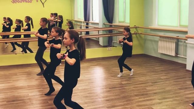Открытый урок по современному танцу, 17.05.2022 смотреть онлайн