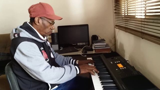 Alvo mais que a Neve / Teclado 343 Yamaha. смотреть онлайн