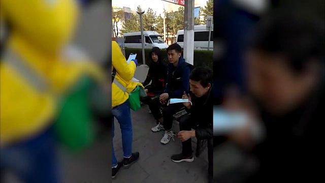 Люди помогают людям Бишкекчанам раздали 15 тысяч масок смотреть онлайн