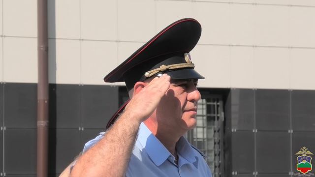 В МВД по КЧР состоялось торжественное мероприятие, посвященное Дню Государственного флага России смотреть онлайн