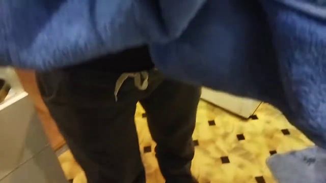 Влог: Купаем собаку, играем , тестируем шампунь и спрей для собак?#чихуахуа #влог смотреть онлайн