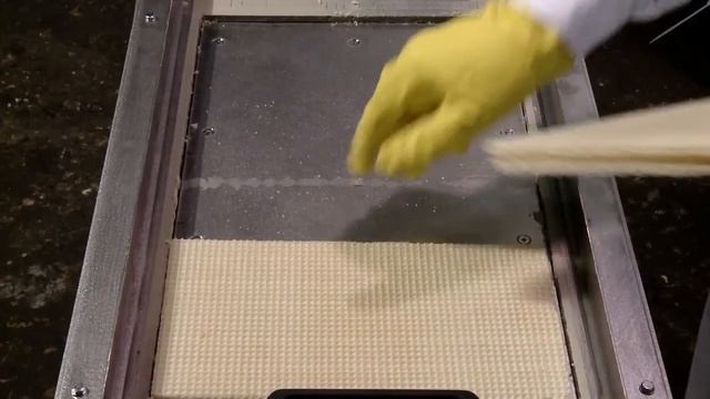 Машина ручной намазки вафельных листов МН 2Р смотреть онлайн