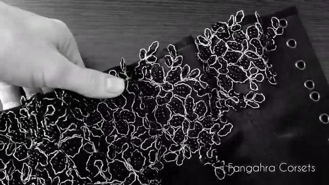 Корсет с эксклюзивным декором смотреть онлайн