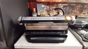 Электрогриль TEFAL Optigrill+ XL GC722D котлеты.