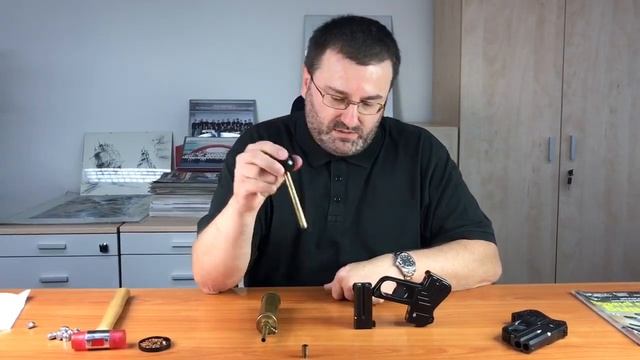 Detonics Gladiator .45 SCP - ruční nabíjení смотреть онлайн