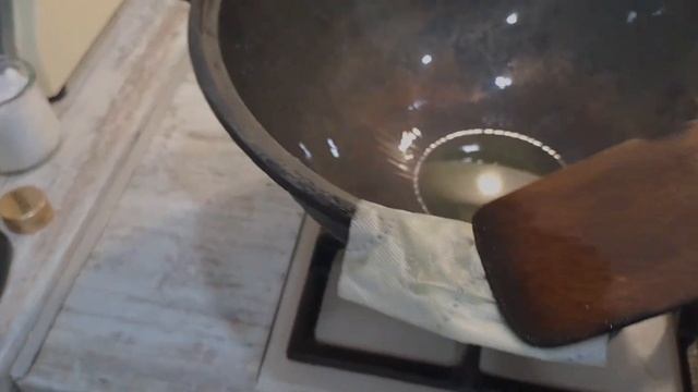 Темная сторона чугунного казана: Секреты, которые скрываются смотреть онлайн