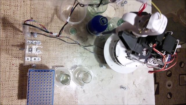 RoboLab - Personal Pipetting Workstation смотреть онлайн