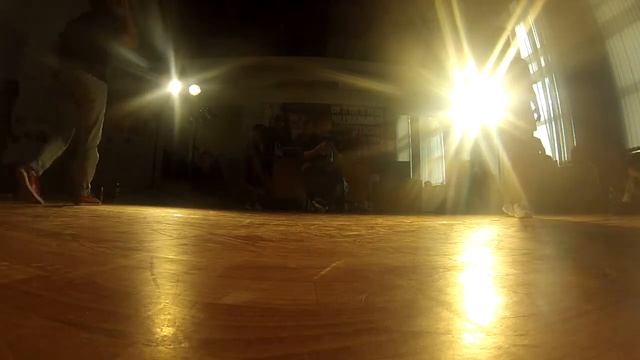 Открытие студии танца Level Up//House Dance - Катя vs Туйаарка смотреть онлайн