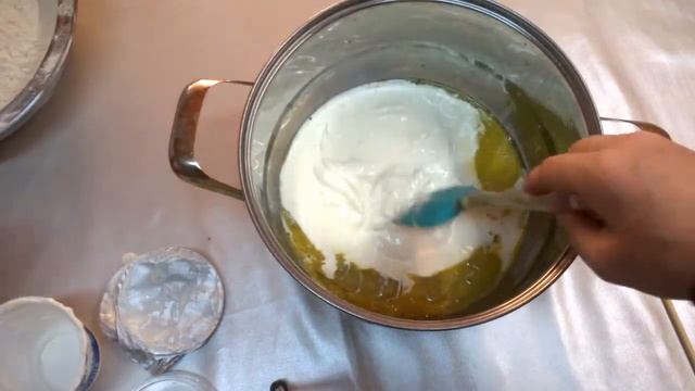 Сдобное дрожжевое тесто на сметане. Рецепт пышного Дрожжевого теста смотреть онлайн