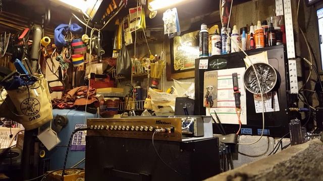 MG100 Headphone out, output module blown смотреть онлайн