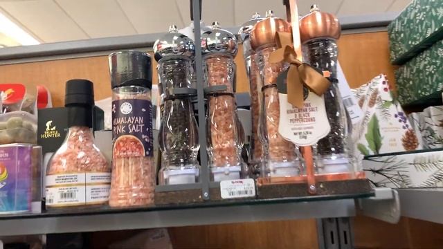TJ Maxx. Шопинг перед днем благодарения в США в мультибрендовом магазине дискаунтере. смотреть онлайн