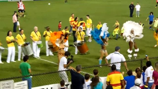 Brazilian Carnival Dancers in Florida смотреть онлайн