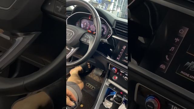 Audi Q3 2020 Nâng Cấp Engine Start Stop Smartkey