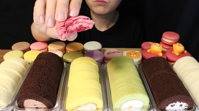 ASMR MACARON ROLL CAKE KIRI HERSHEY'S CHOCOLATE DESSERT MUKBANG Sobremesa デザートGS25 편의점 마카롱 모찌롤 디저트먹