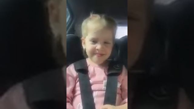 #Детская_песенка #Солнышко_лучистое в исполнении Лайзы! #видеодлядеток, #поёмвмашине, #семейныйотды смотреть онлайн